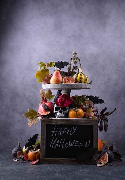 Photo composition d'halloween avec des fruits d'automne