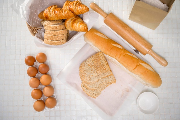 Composition des ingrédients de cuisson ou de cuisson sur le fond de la table de cuisine