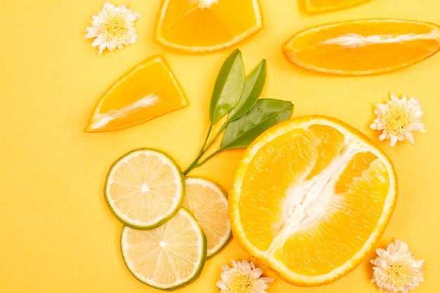 Composition de motifs de fruits orange