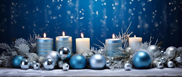 Composition de Noël bleue avec des bougies Bonne Noël et nouvelle année à l'arrière-plan