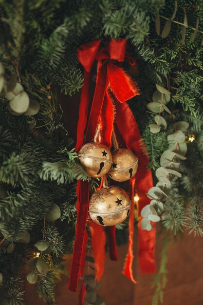 Photo composition de noël sur la table de fête