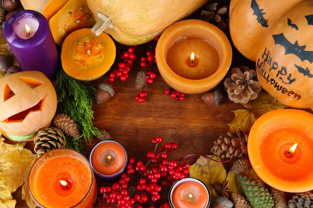 Composition pour Halloween avec un gros plan sur une table en bois