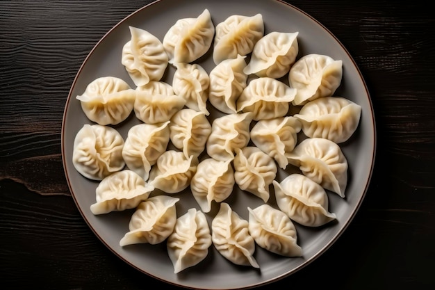 Une composition de savoureux Gyoza mettant en valeur l'essence de la cuisine japonaise et coréenne