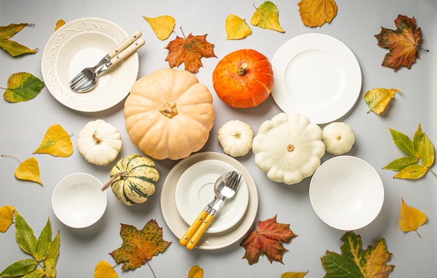 Composition de table festive de Thanksgiving avec différentes