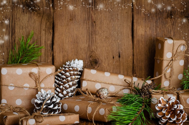 Composition de vacances de Noël sur fond en bois