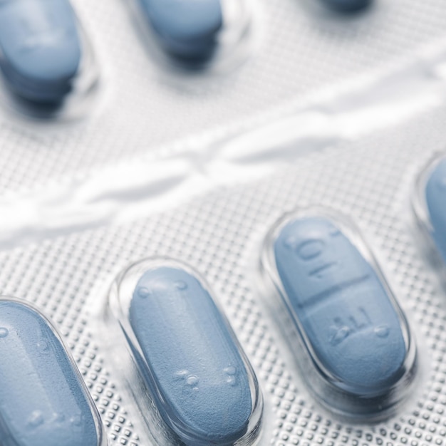 Comprimés de viagra dans un emballage sous blister antibiotique pharmacie thérapie médecine grippe médicale