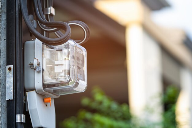 Photo compteur de puissance électrique pour le coût de l'énergie à la maison et au bureau