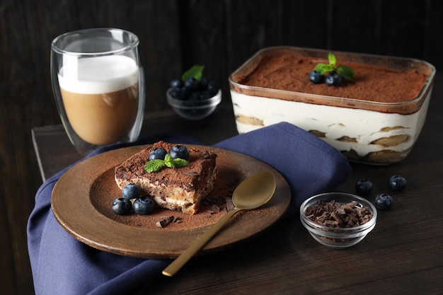 Concept d'aliments sucrés savoureux gâteau Tiramisu