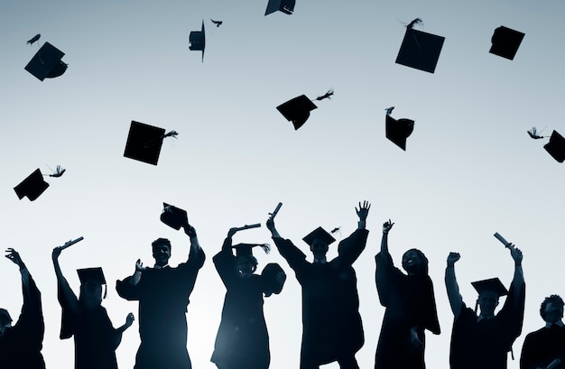 Concept d&#39;apprentissage de la réussite des diplômés de l&#39;éducation célébration