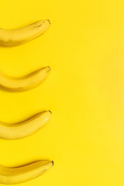 Concept de banane colorée