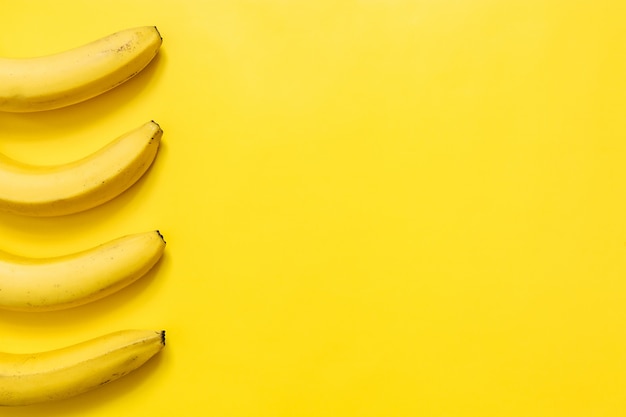 Concept de banane colorée