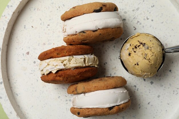 Concept de biscuits sucrés avec vue de dessus de crème glacée