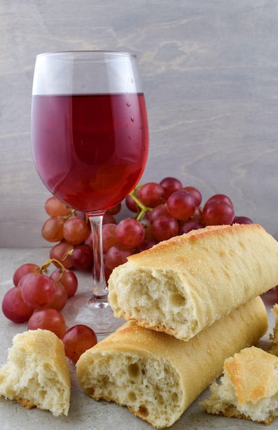 Concept de communion avec du vin et du pain