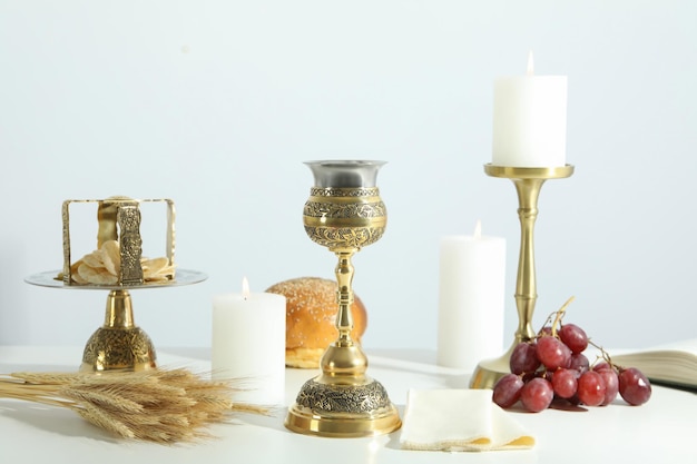 Concept ou composition de l'Eucharistie avec différents accessoires