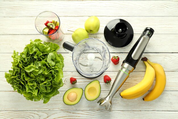 Concept de cuisine savoureuse avec vue de dessus du mélangeur