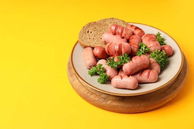 Concept de délicieux aliments grillés mini espace de saucisse pour le texte