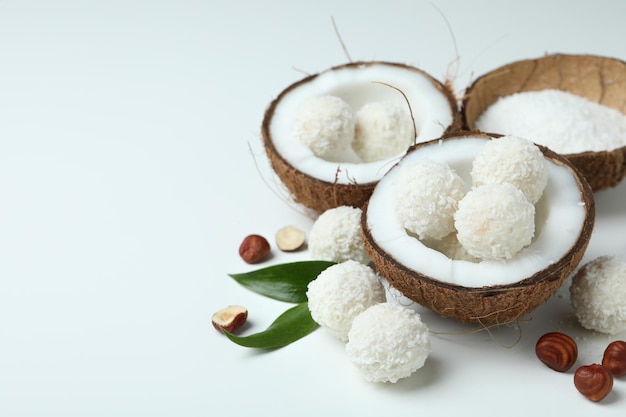 Concept de délicieux bonbons bonbons à la noix de coco espace pour le texte