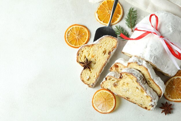 Concept de dessert allemand Stollen espace pour le texte