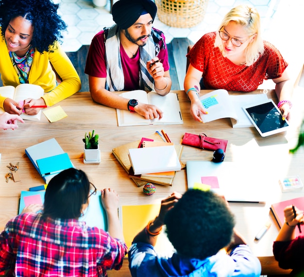 Photo concept de la diversité du travail d'équipe