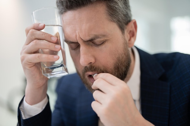 Concept de douleur à la tête Céphalalgie et migraine