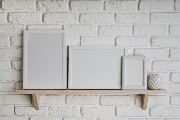 Le concept du cadre blanc est magnifique.