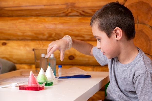 Concept d'éducation et de formation en chimie.