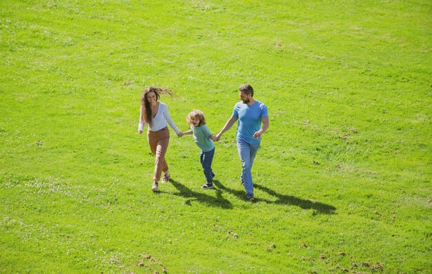 Le concept d'une famille heureuse Joli portrait de famille