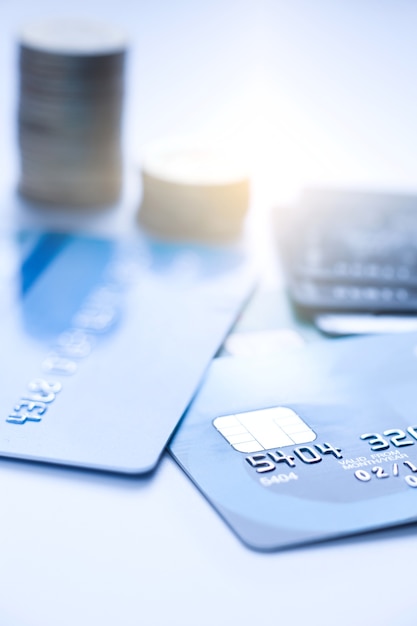 Concept financier, puce sélective de mise au point sur carte de crédit ou carte de débit.