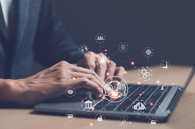 Concept de gestion de la transformation numérique Homme d'affaires utilisant un ordinateur portable nouvelle technologie bigdata et stratégie de processus commerciaux Internet des choses informatique en nuage Technologie AI