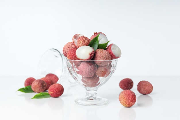 Concept de litchi de nourriture exotique fraîche et mûre