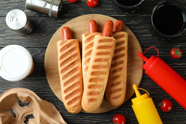 Concept de nourriture savoureuse avec hot-dog français