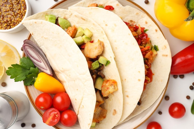 Concept de nourriture savoureuse avec taco close up
