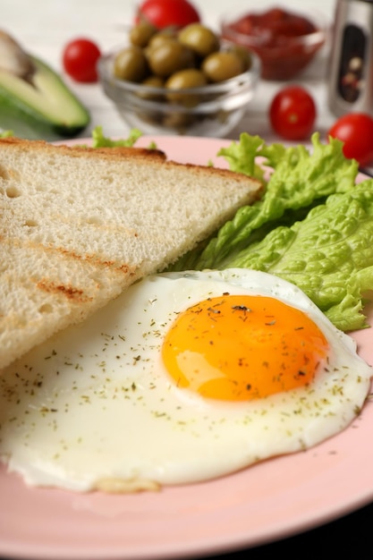 Concept de petit-déjeuner savoureux, gros plan et mise au point sélective