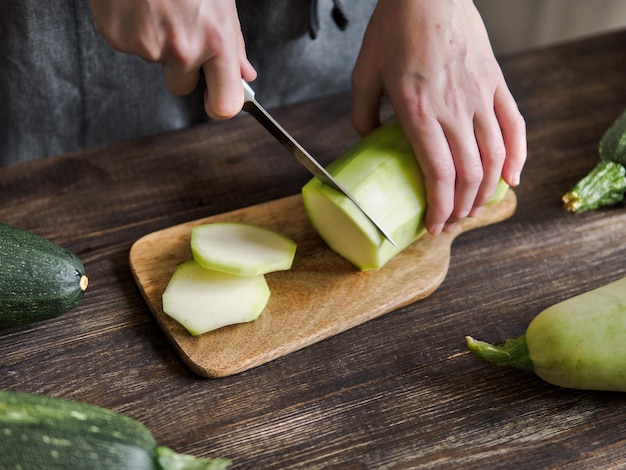 Concept de récolte de courgettes