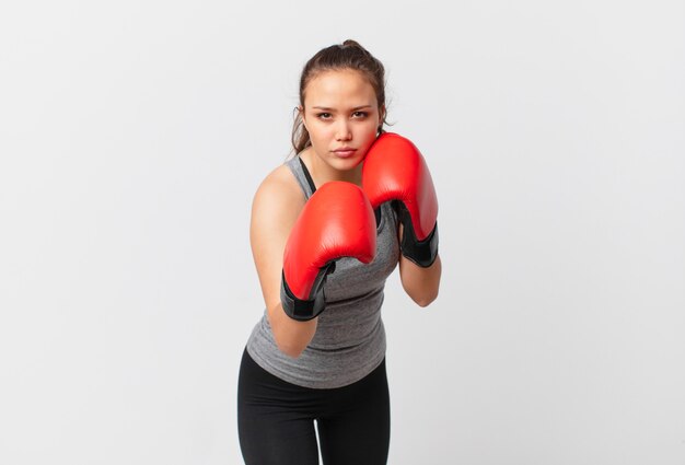 Concept de remise en forme jeune jolie femme