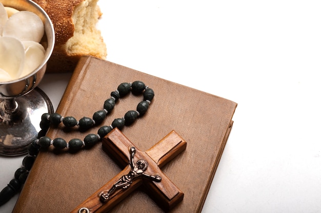 Photo concept de la sainte communion avec la bible