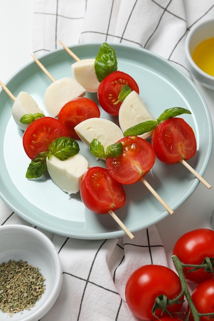 Concept de savoureuse cuisine italienne Salade Caprese