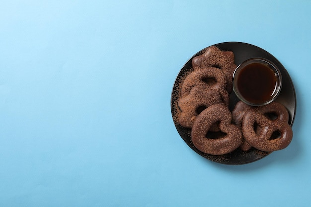 Concept de savoureux biscuits de pain d'épice de boulangerie dans un espace chocolat pour le texte