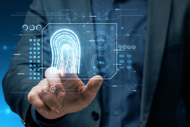 Concept de sécurité Internet et d'identification biométrique avec main d'homme sur écran tactile hologramme avec empreinte digitale numérique et arrière-plan d'indicateurs d'informations privées