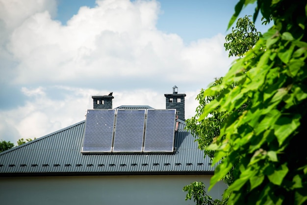 Concept de source d'électricité alternative photovoltaïque de panneau solaire de ressources durables