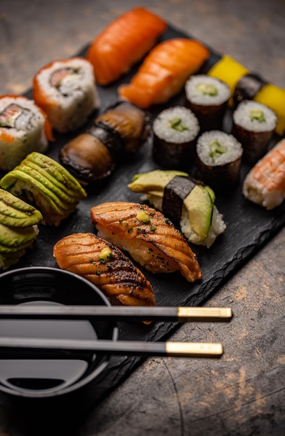 Photo concept de sushis assortis