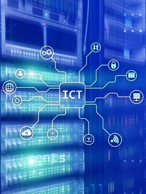 Concept de technologie de l'information et des communications TIC sur fond de salle des serveurs