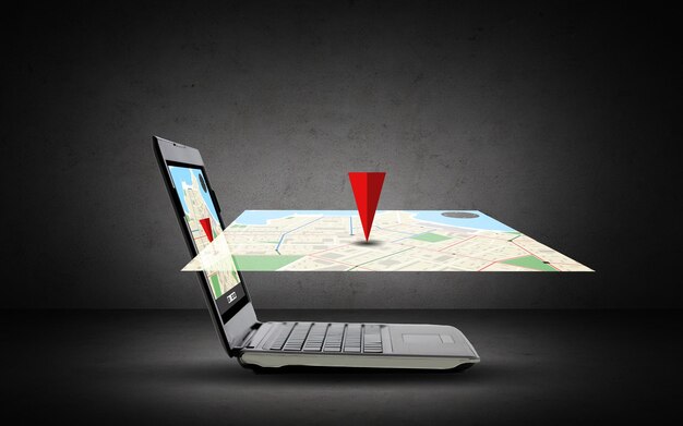 concept de technologie, de navigation, de localisation et de publicité - ordinateur portable avec carte de navigation gps à l'écran