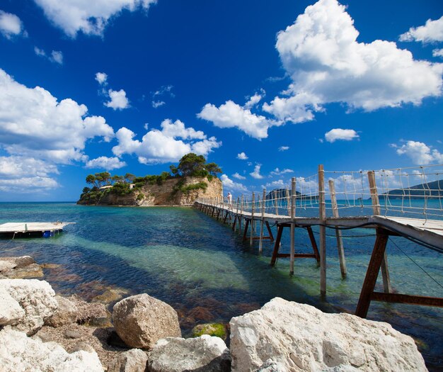 Concept de voyage et de vacances Zakynthos un pont vers l'île