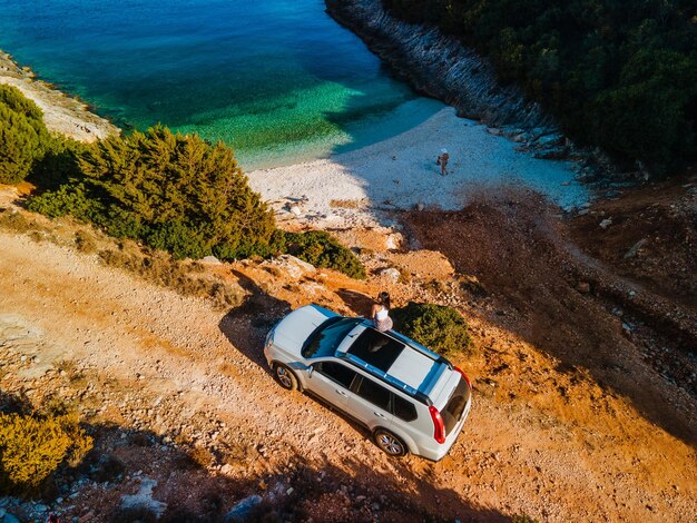 Concept de voyage en voiture vacances en mer