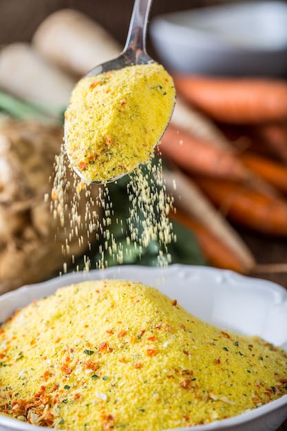 Photo condiment d'épices assaisonnement vegeta aux légumes déshydratés et sel sans glutamate