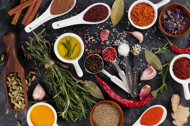 Condiments aux herbes et épices