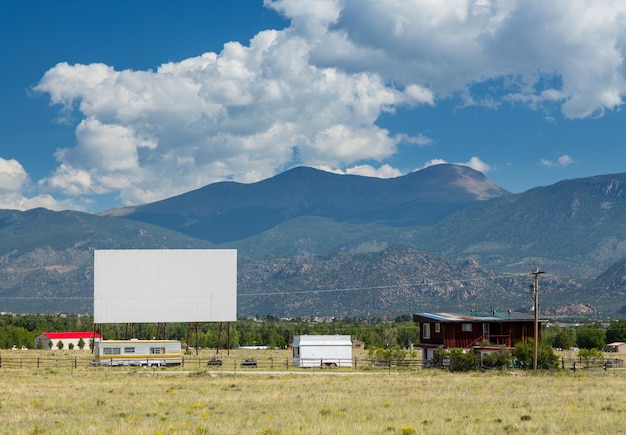 Conduire au cinéma à Buena Vista CO