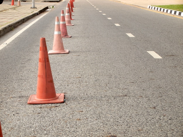 Cône De Signalisation Sur La Route