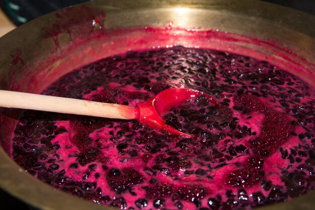 Confiture bouillante de baies de cassis